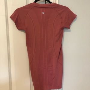 Lululemon swiftly tech short sleeve shirt